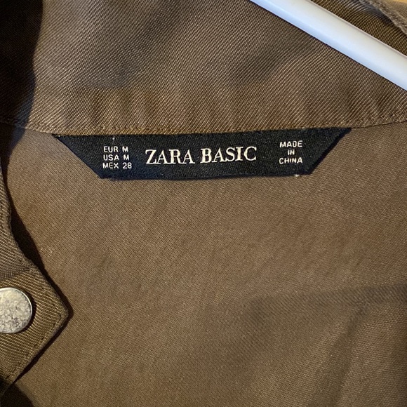 Zara Lightweight Utility Jacket Size M Snap Buttons Roll Up Sleeves Cargo Layer - Picture 4 of 5
